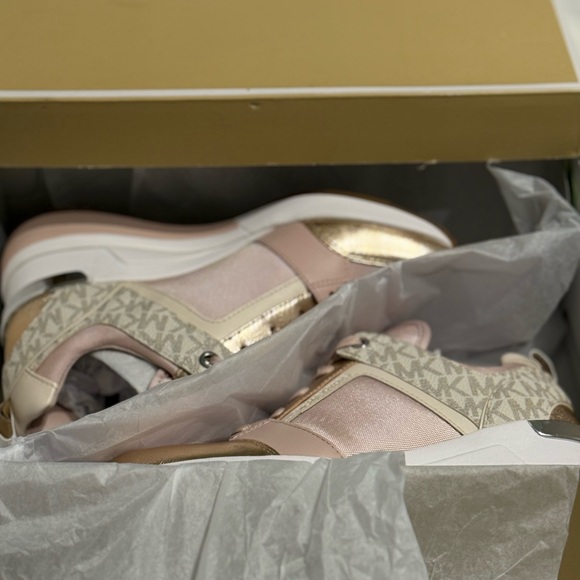 MICHAEL KORS MK Georgie Leather Logo Trainer Pink Rose Gold Women's Sneakers - Picture 11 of 16